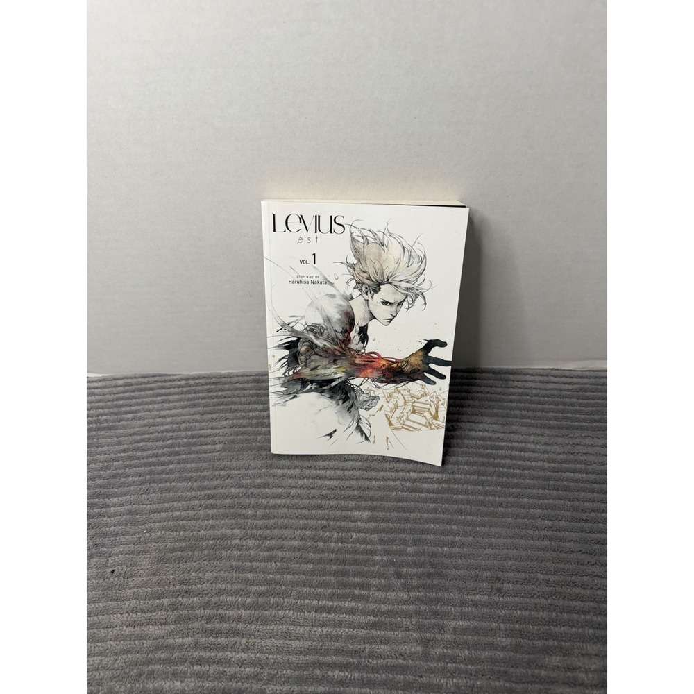 Levius manga Lot Volume 1
